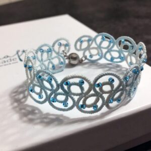 Armband Curves iceblau