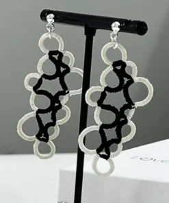 Ohrringe Bubbles in creme schwarz von LovemadeCrafts