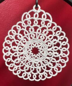 Weihnachtskugel Noelle in weiss von LovemadeCrafts