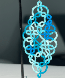 Ohrringe Dreams in türkis -blau im Detail von lovemadecrafts