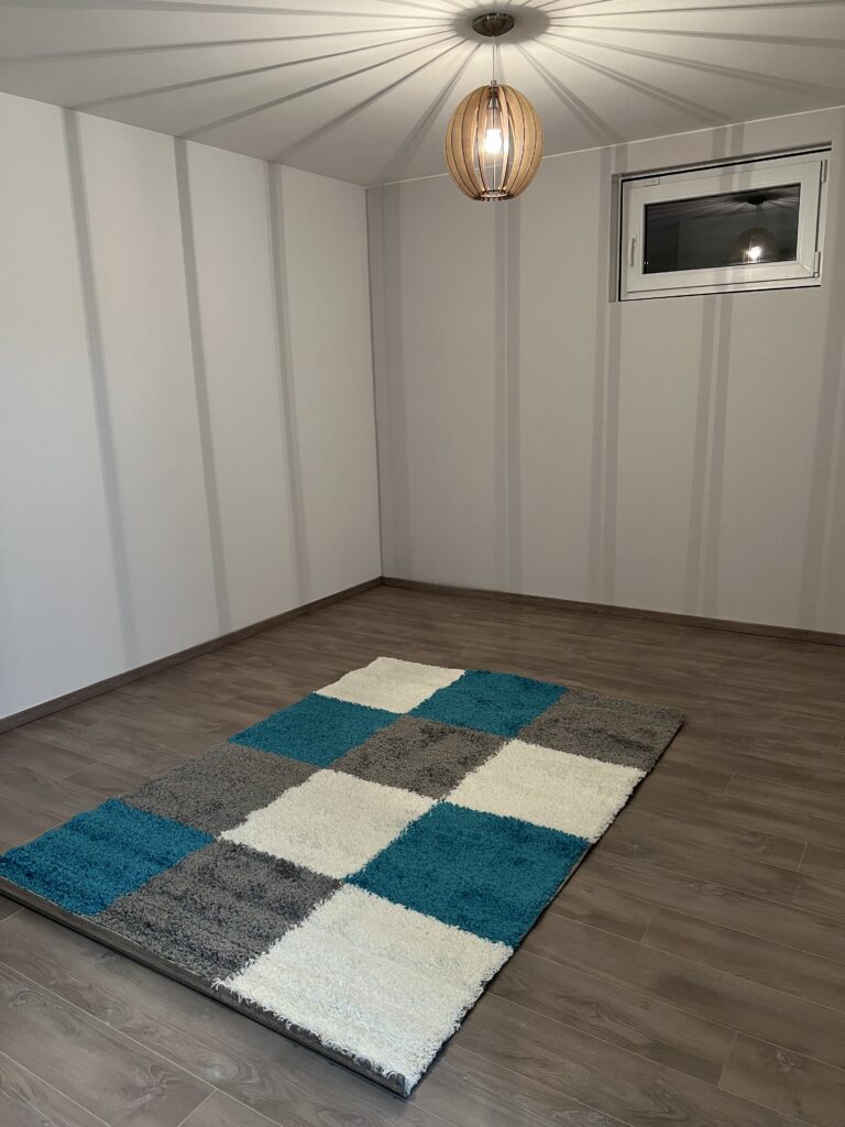 Der Teppich, das erste Teil in meinem neuen Atelier liegt bereit