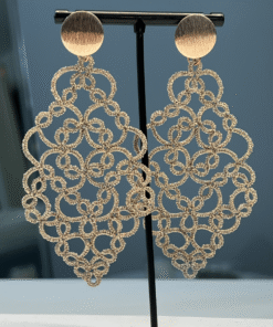 Ohrringe Elegance in sandgold metallic von LovemadeCrafts