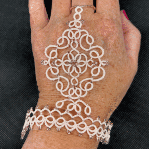 Hochzeits-Handschuh Moira, elegantes Accessoire für den schönsten Tag im Leben