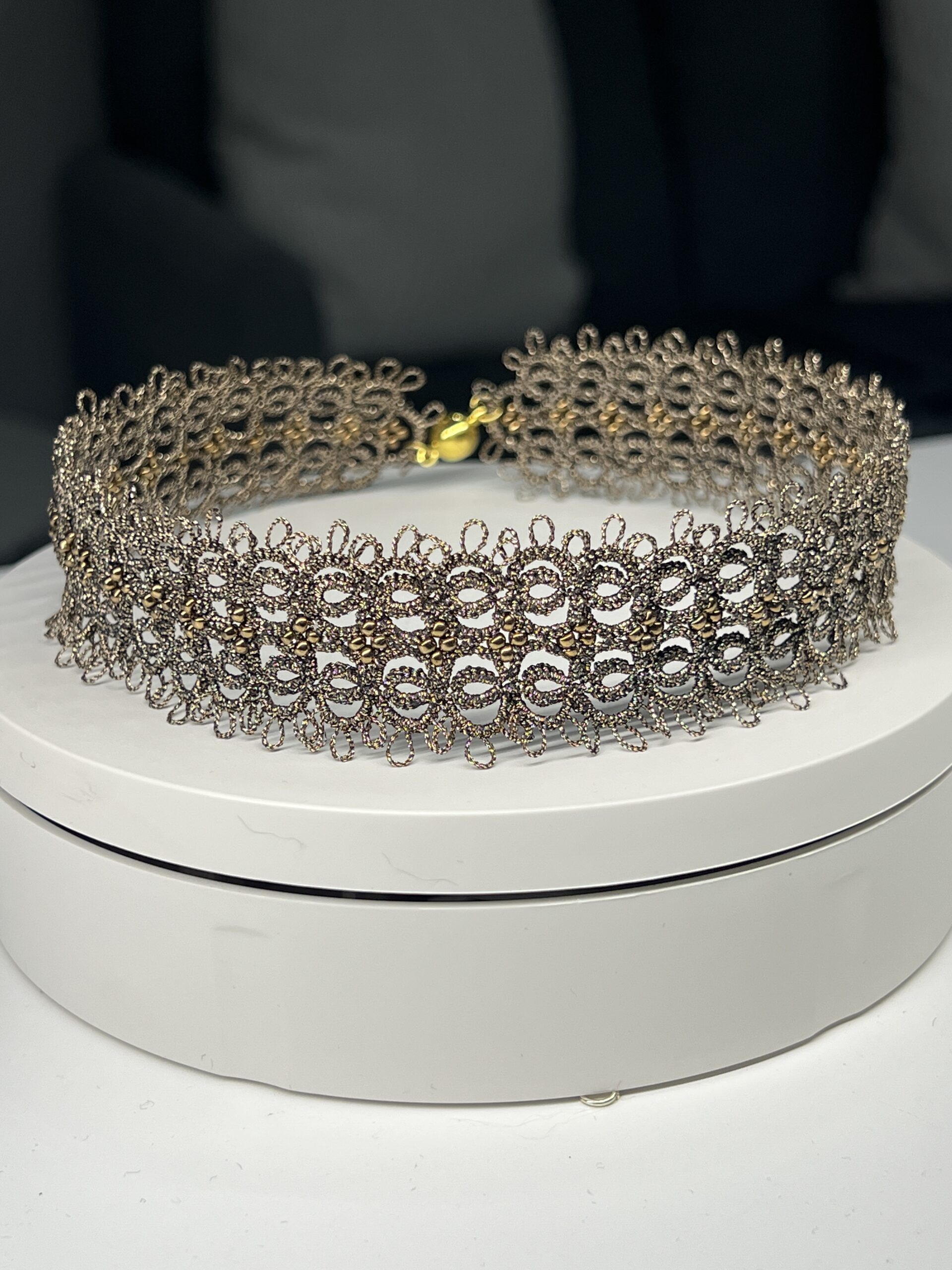 Kropfband Karla in metallic gold von lovemadecrafts